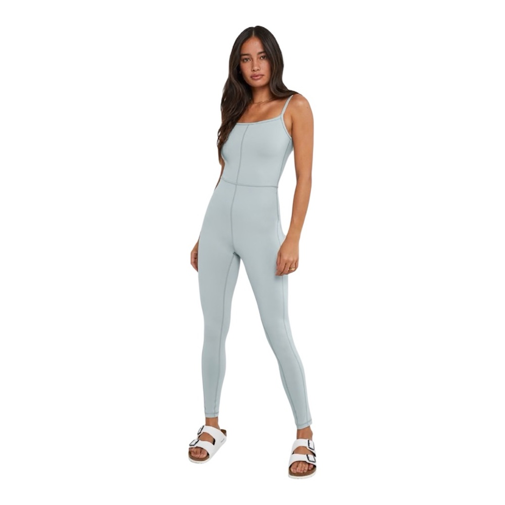 *** SOLD ***
Aritzia Jumpsuit Sz Small
